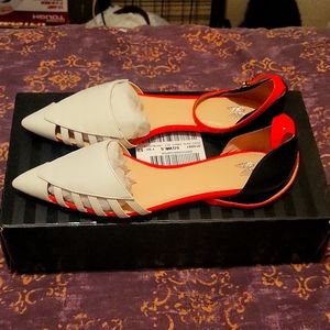 Women Size 8.5 Flat Vented Front Flat White/Black/Color Gently Used